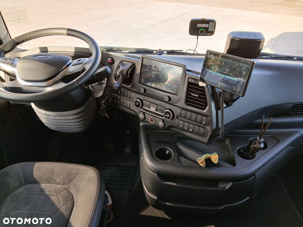 Ford F MAX - 8