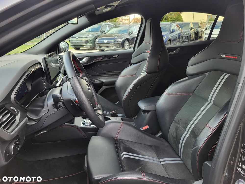 Ford Focus 2.3 EcoBoost ST - 10