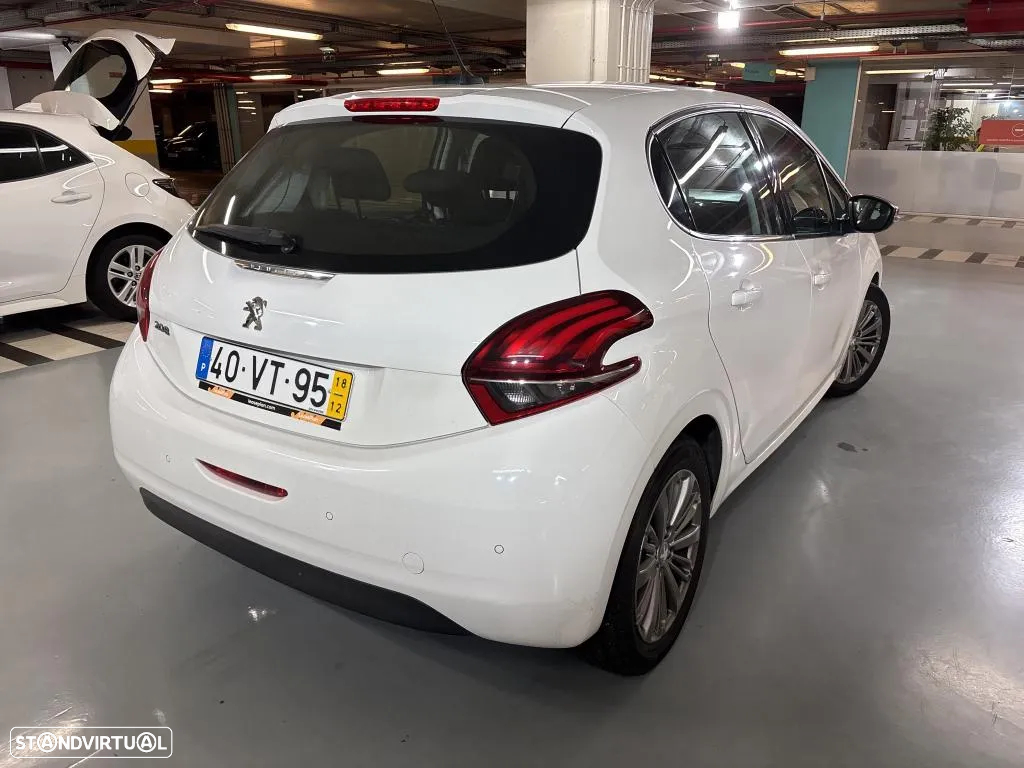 Peugeot 208 1.2 PureTech Allure - 2