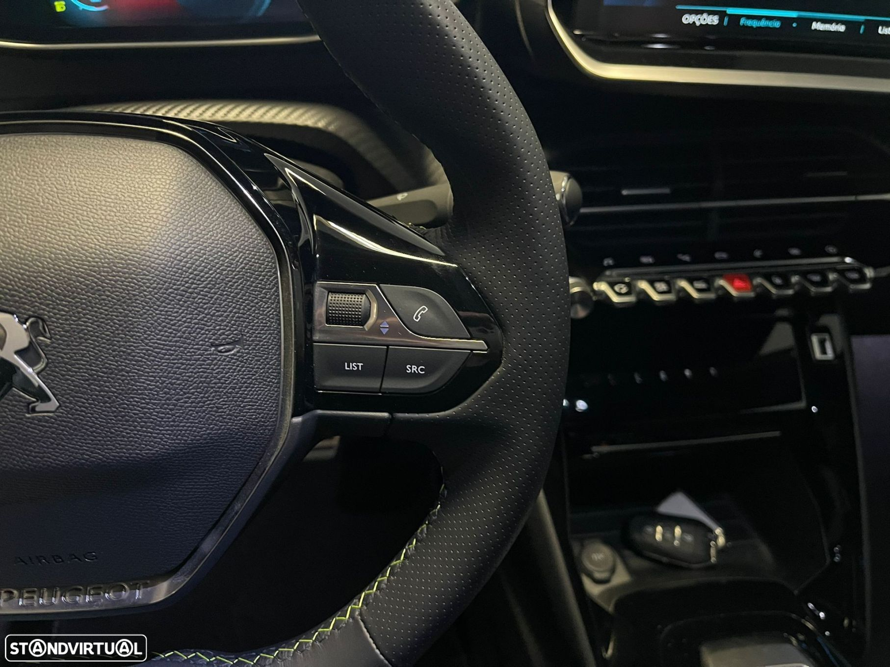 Peugeot e-2008 50 kWh GT Pack - 14
