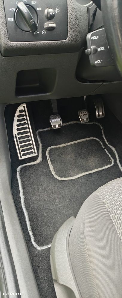Ford Focus 1.6 16V Trend - 21