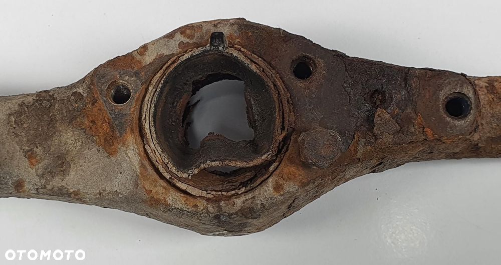 WAHACZ PRAWY PRZÓD PRZEDNI MERCEDES W126 - 2