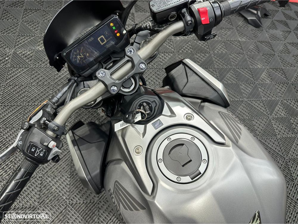 Honda CB 650 R - 3