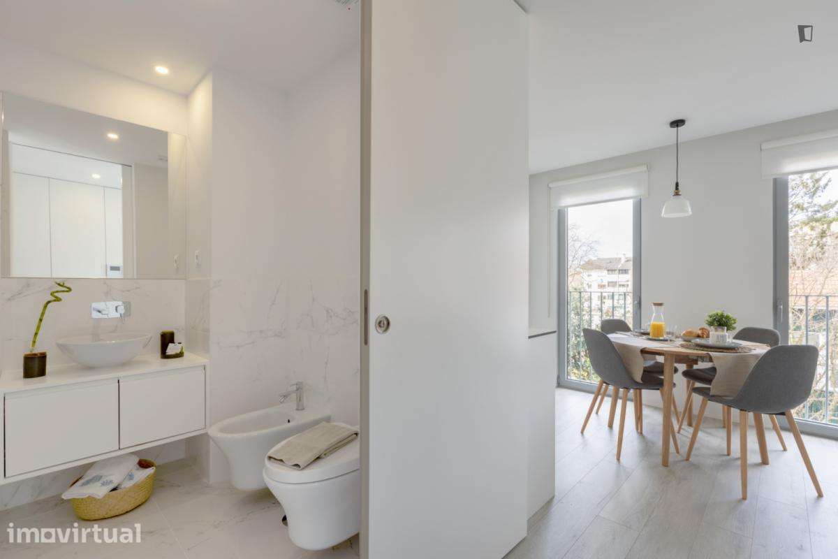 Apartamento com 1 quartos - localizado em Massarelos Porto - Grande imagem: 4/35