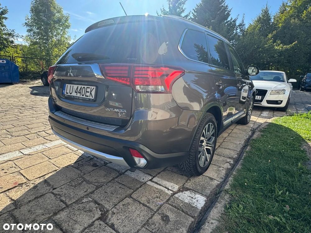 Mitsubishi Outlander 2.0 Instyle Navi 4WD CVT - 7