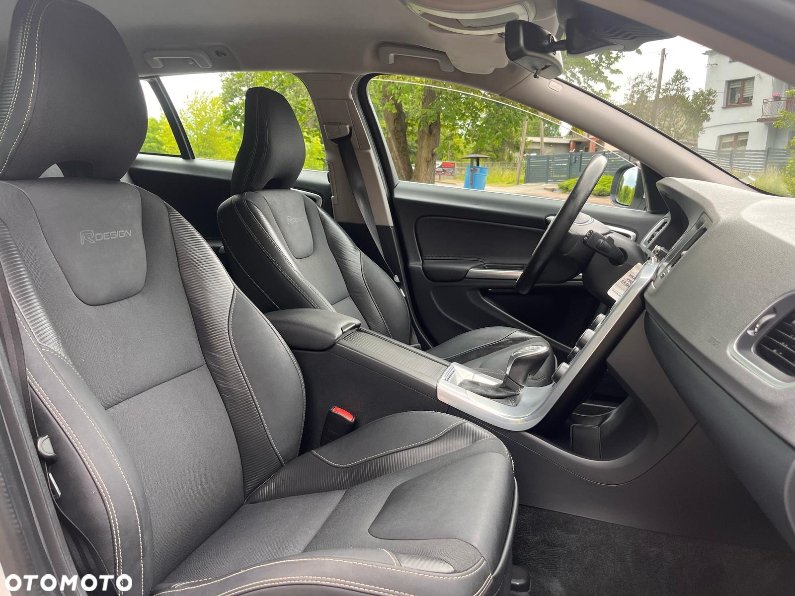 Volvo V60 D3 Geartronic RDesign - 12