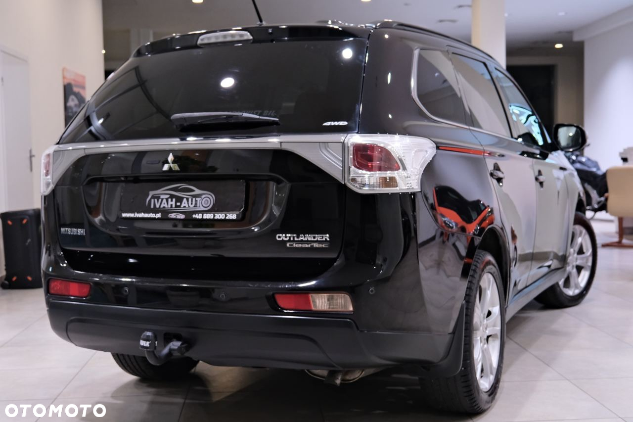 Mitsubishi Outlander 2.2 DI-D 4WD Diamant Edition - 18