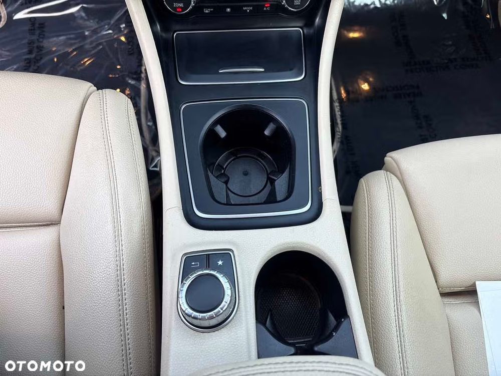 Mercedes-Benz CLA - 15