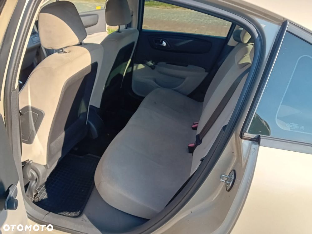 Citroën C4 1.6 HDi SX - 9
