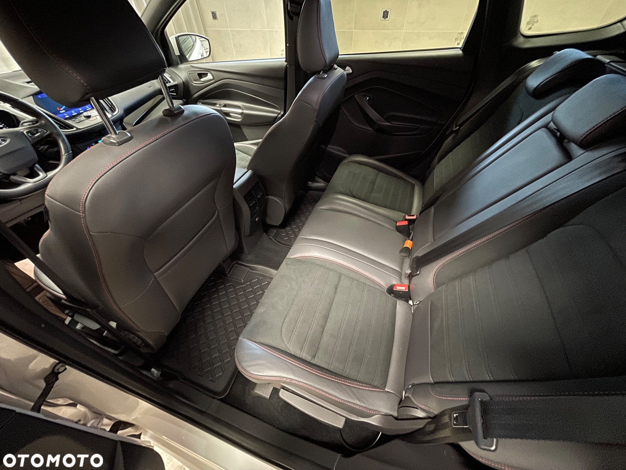 Ford Kuga 1.5 EcoBoost FWD ST-Line ASS GPF - 27