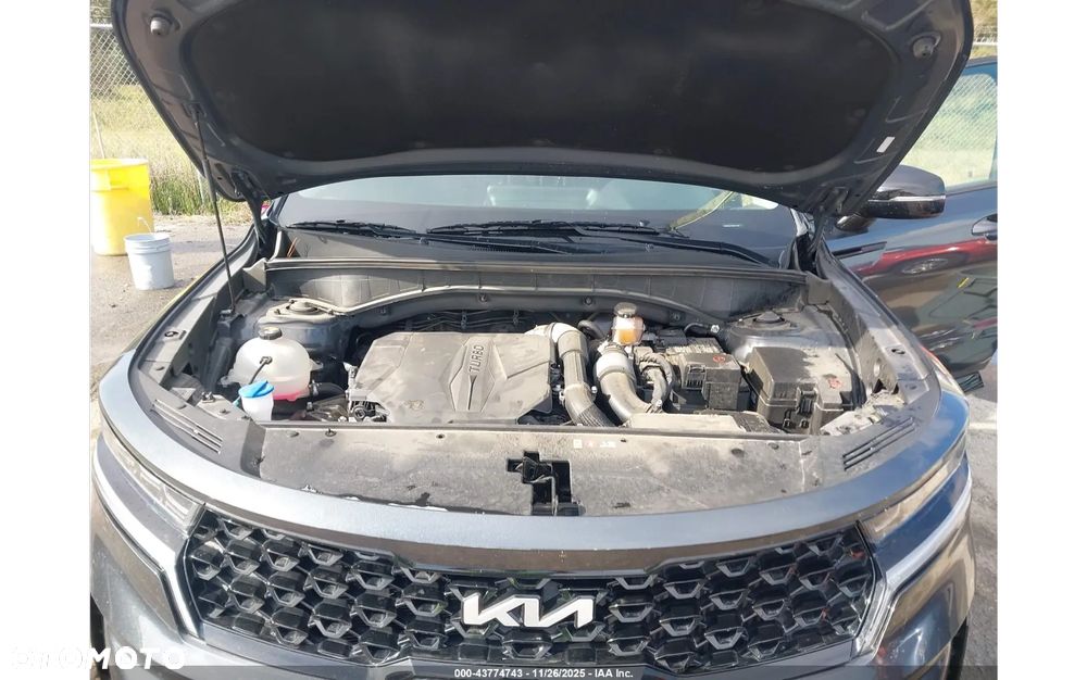 Kia Sorento - 9