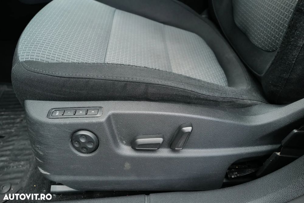 Skoda Superb 2.0 TDI Elegance DSG - 14