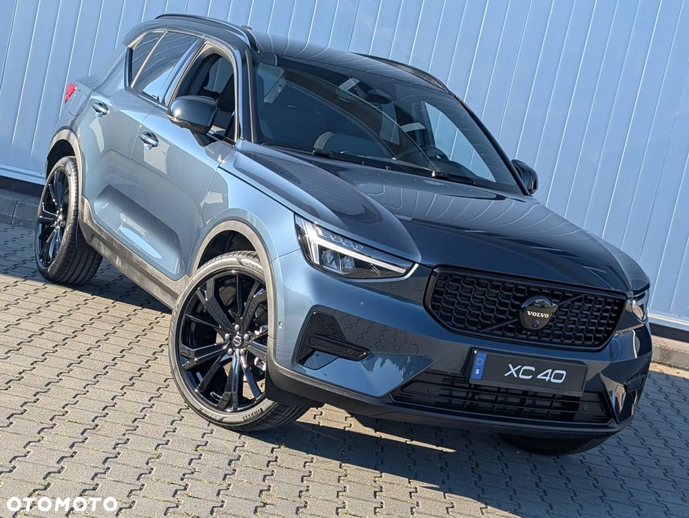 Volvo XC 40 B4 AWD Ultimate Dark - 11