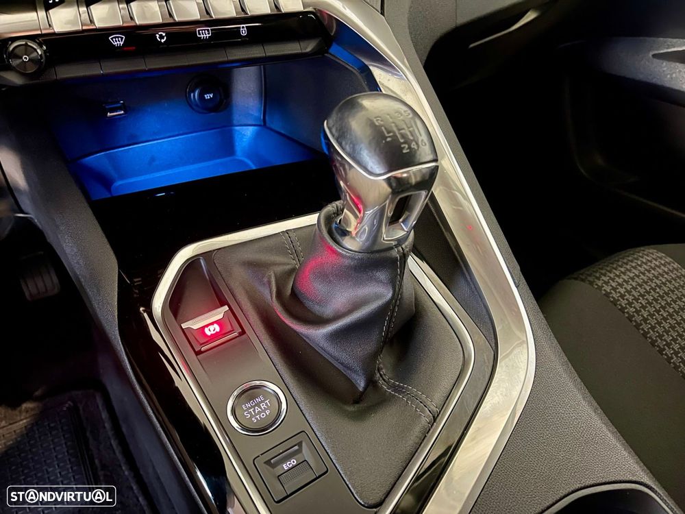 Peugeot 3008 1.5 BlueHDi Active - 29