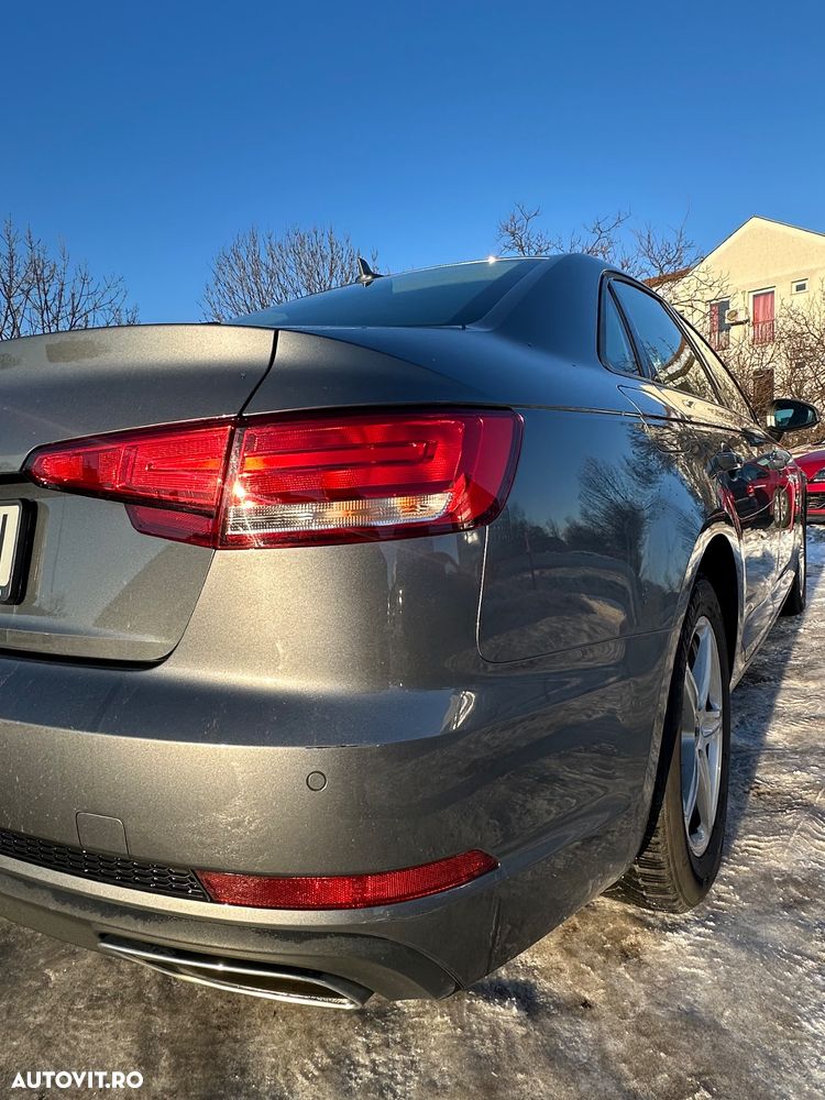 Audi A4 2.0 TDI S tronic - 5