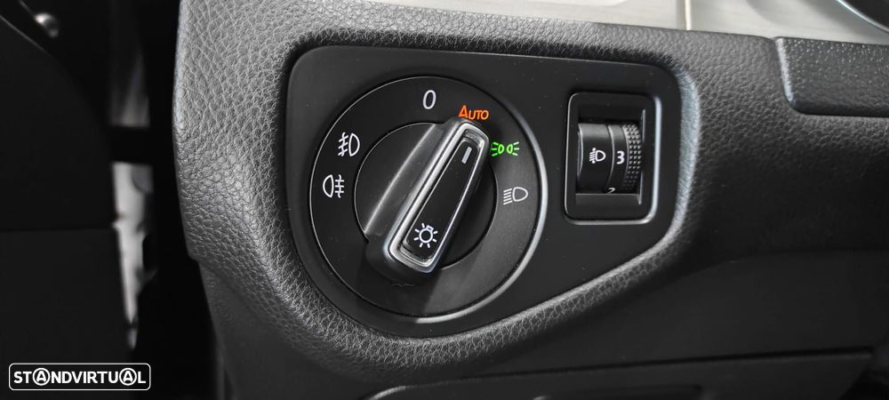 VW Golf Variant 1.6 TDi Sportline - 38