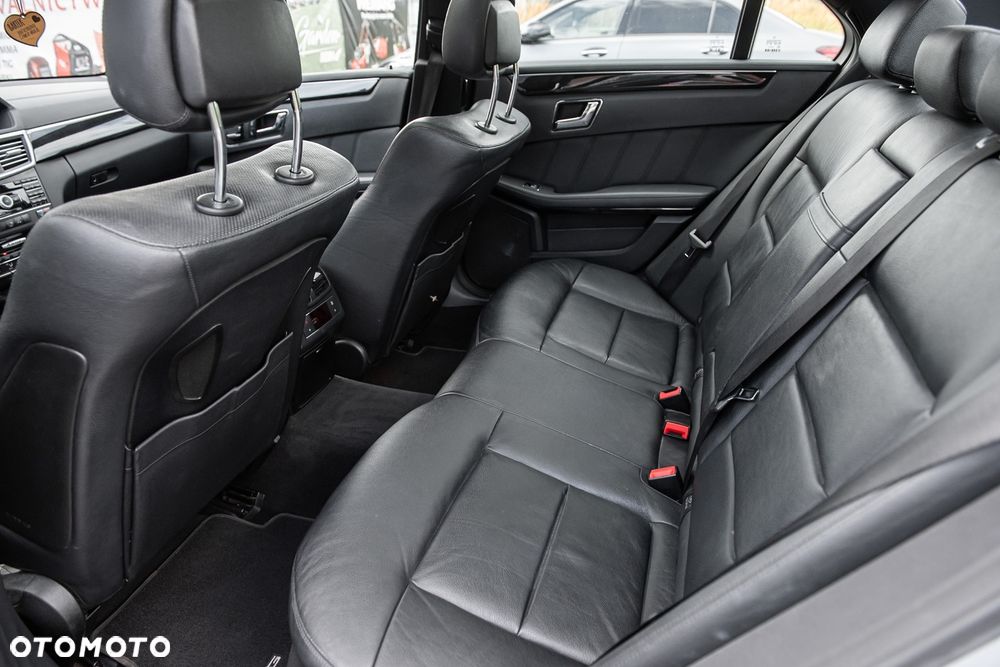 Mercedes-Benz Klasa E 350 CDI DPF BlueEFFICIENCY 7G-TRONIC Avantgarde - 27