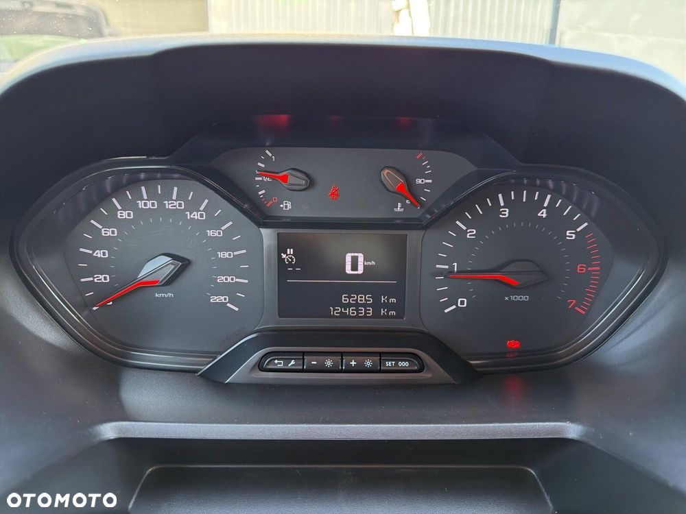 Peugeot partner 1.5 BlueHDi 100 PREMIUM Standard 650 4d - 16