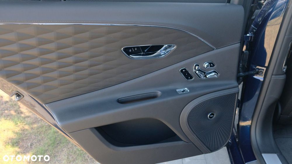 Bentley Flying Spur - 26