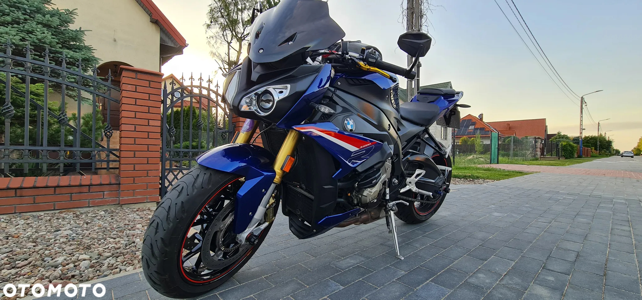 BMW S - 21