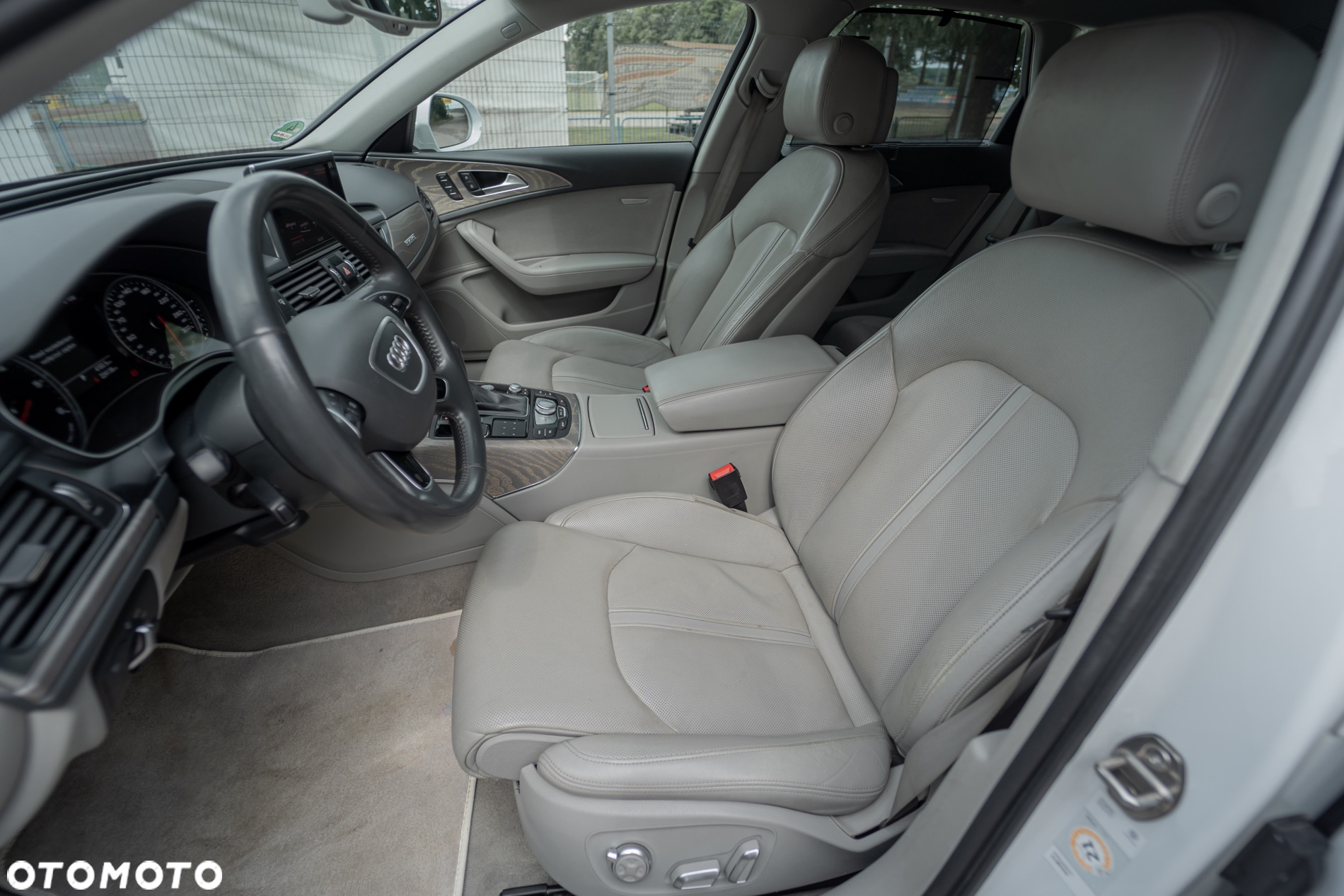 Audi A6 Avant 2.0 TDI quattro S tronic - 30