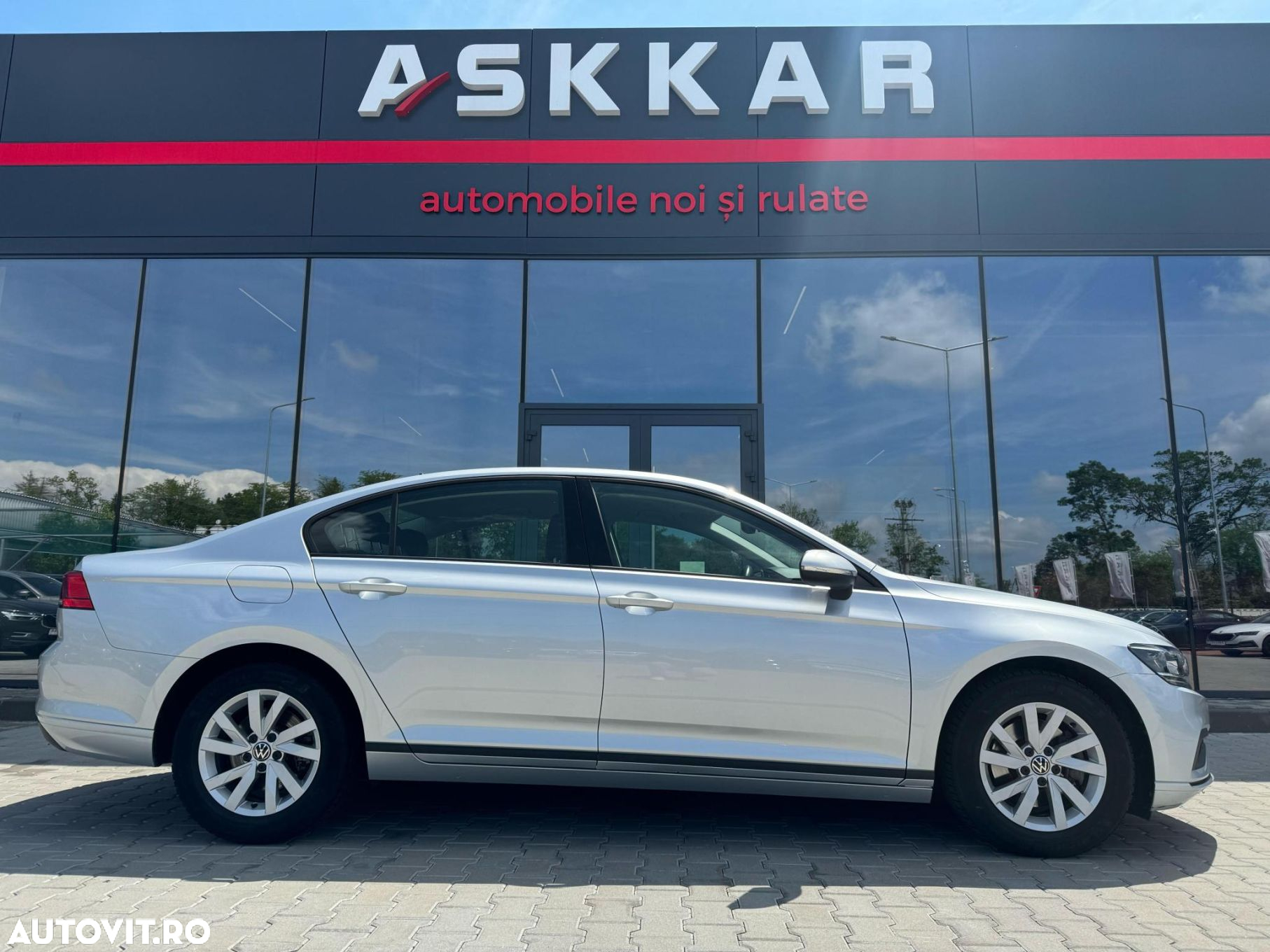 Volkswagen Passat 2.0 TDI DSG Advance - 4