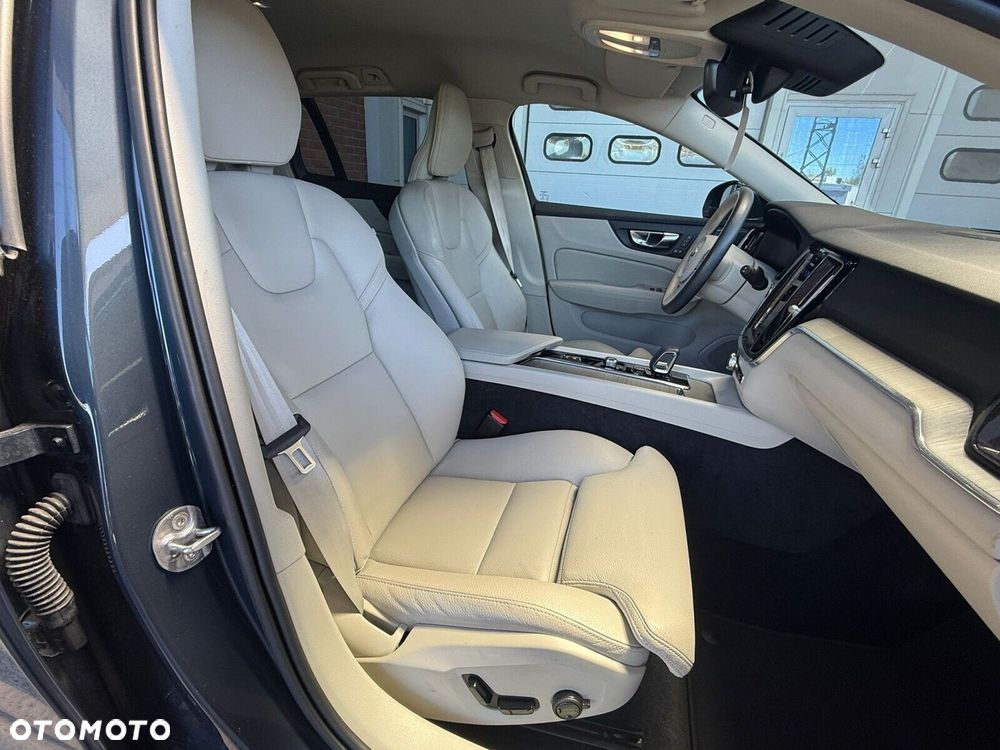 Volvo V60 B4 B Plus Bright - 11