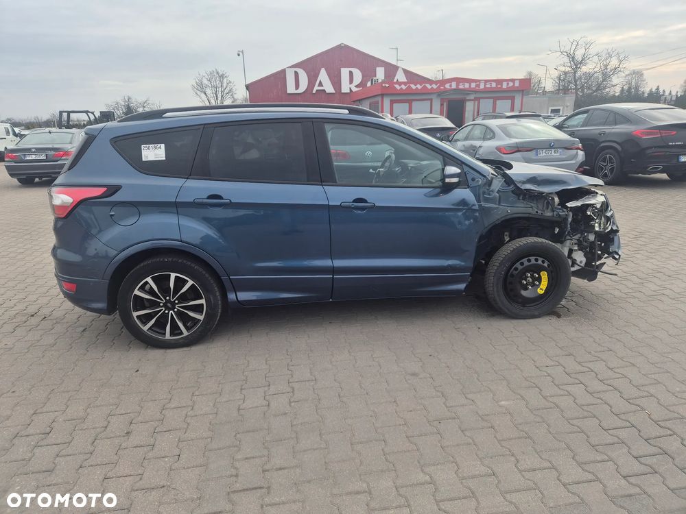 Ford Kuga 1.5 EcoBoost 2x4 ST-Line - 4