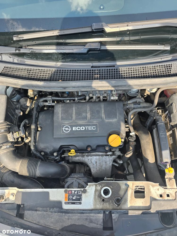 Opel Meriva 1.4 T Cosmo - 27