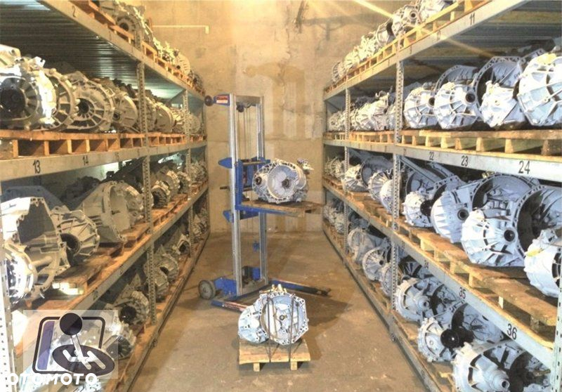 SKRZYNIA 6 BIEGÓW CRAFTER 2,5 TDI 711.68000038289 - 2