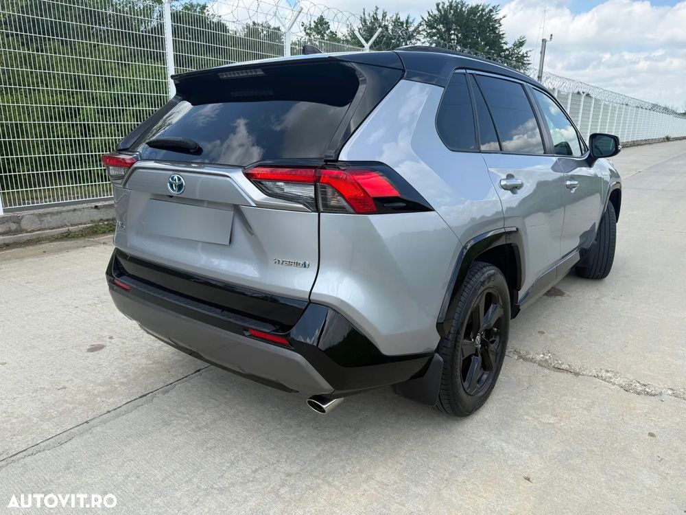 Toyota RAV4 - 4