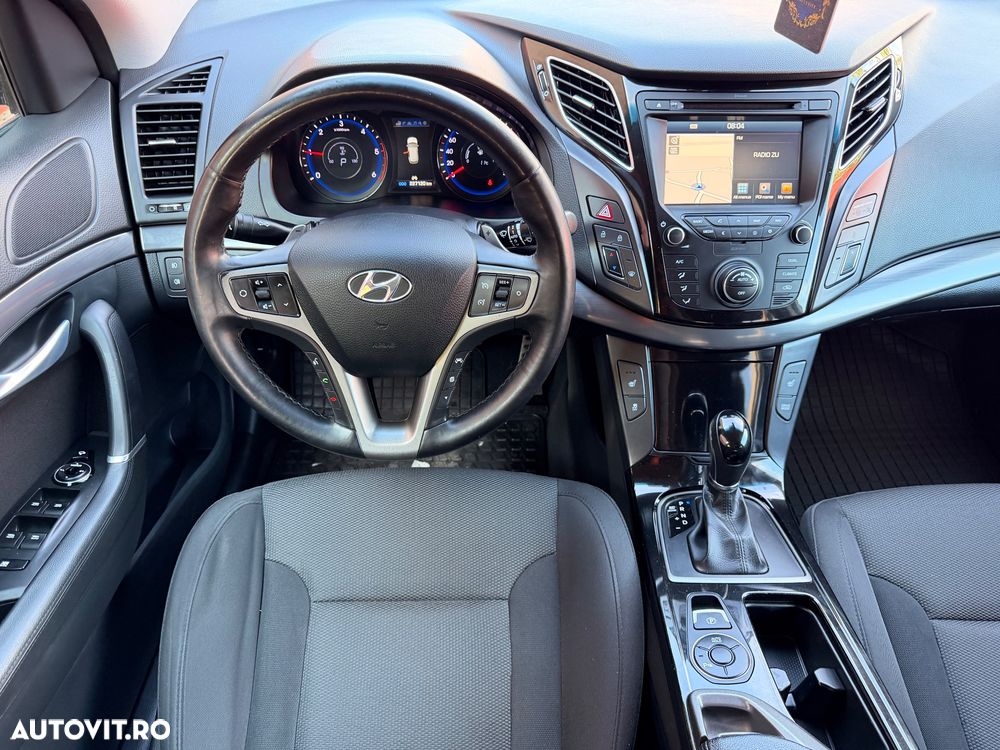 Hyundai i40 Kombi 1.7 CRDi DCT Premium - 17