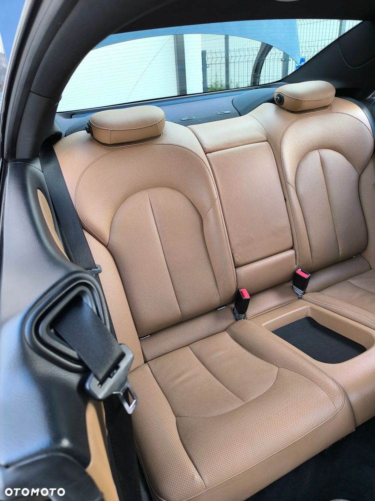 Mercedes-Benz CLK 320 CDI 7G-TRONIC Avantgarde DPF - 22
