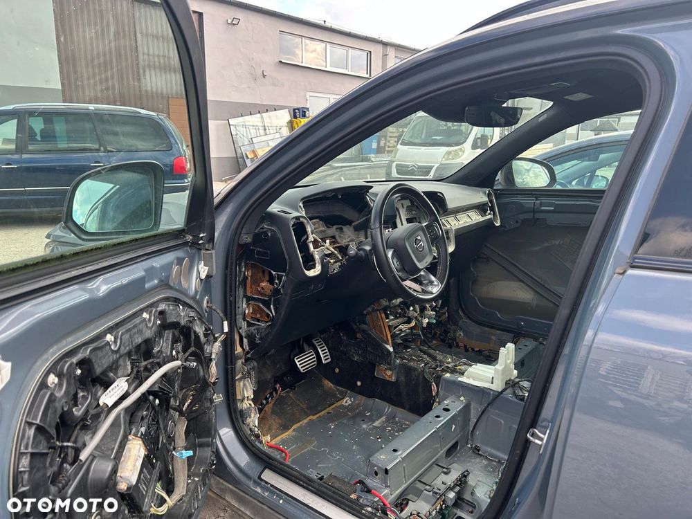 Volvo XC 40 - 9