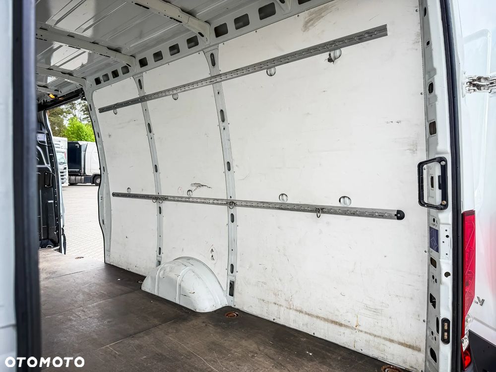 Iveco Daily 35S16 V 2.3 Diesiel 160 KM MT6 Furgon L4H2! - 36