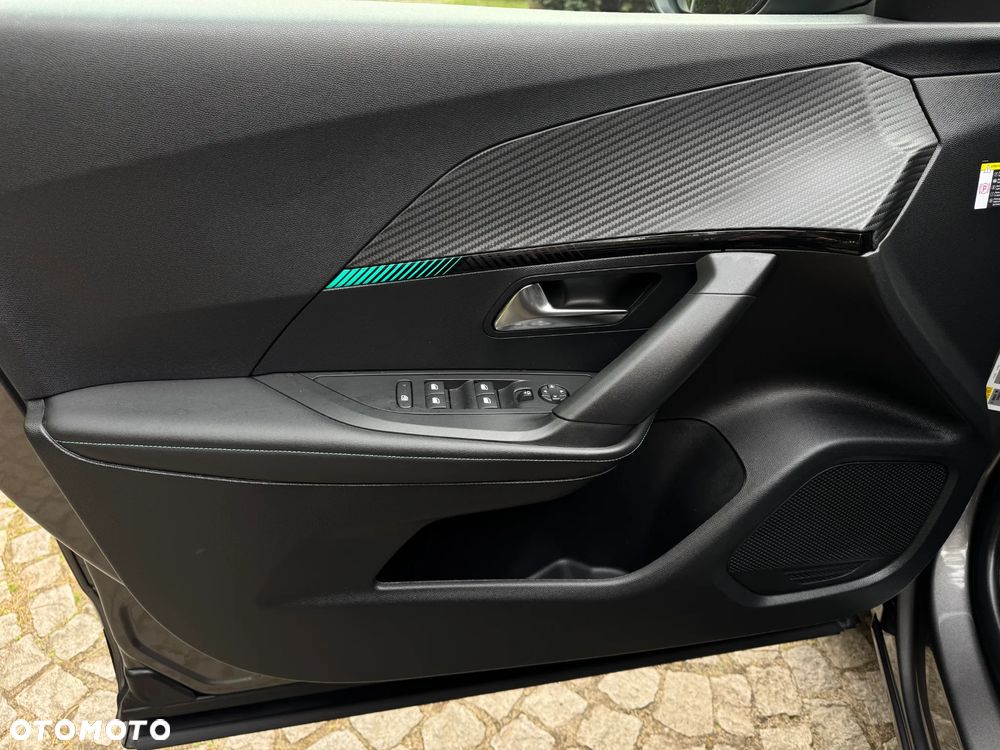 Peugeot 2008 1.2 PureTech Allure S&S EAT8 - 12