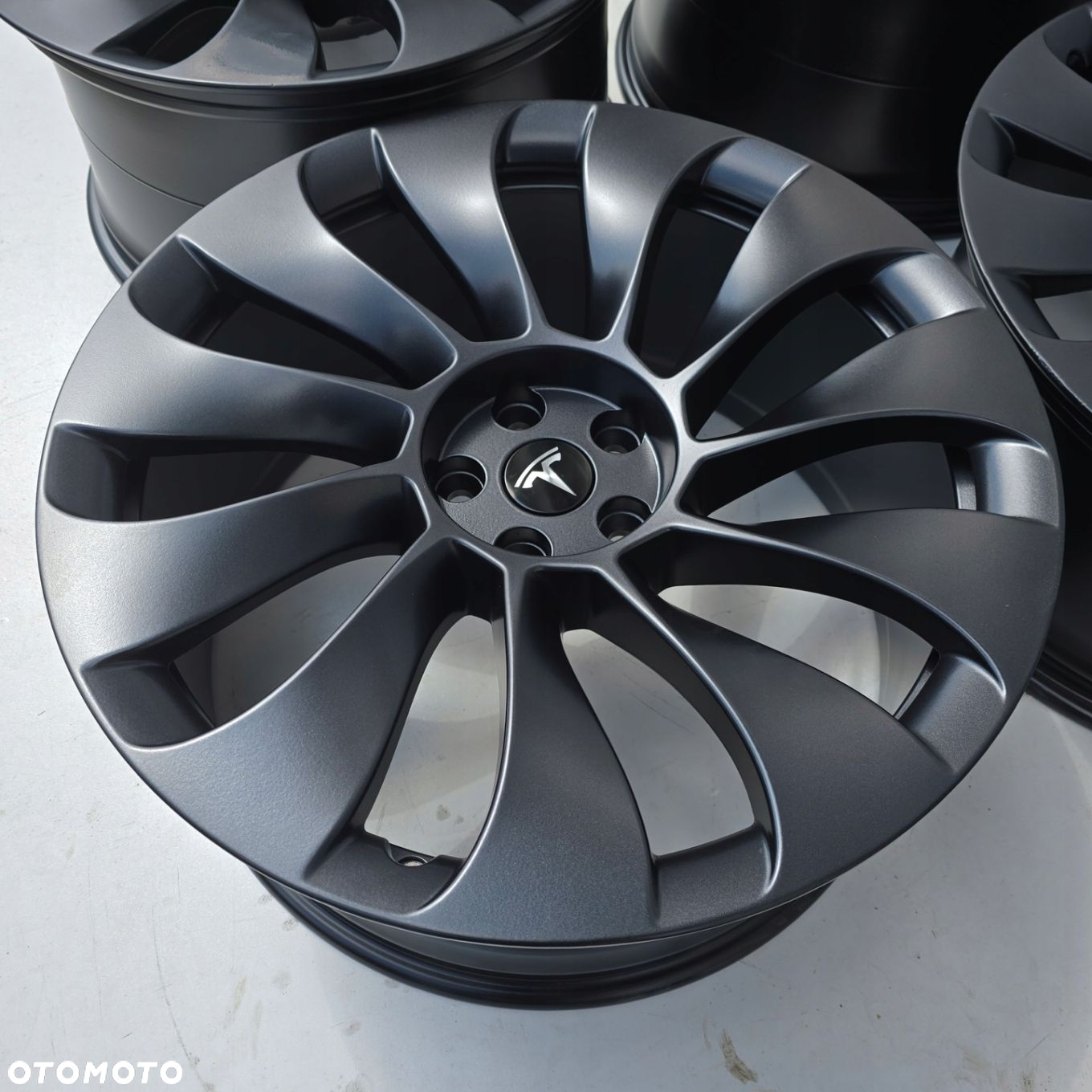 TESLA MODEL Y UBERTURBINE 5X114.3 21 ET40 JAK NOWE 4X - 6