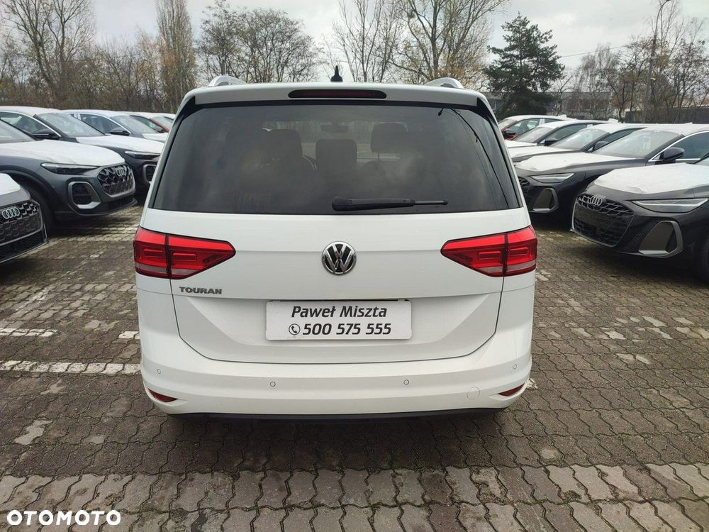 Volkswagen Touran - 18
