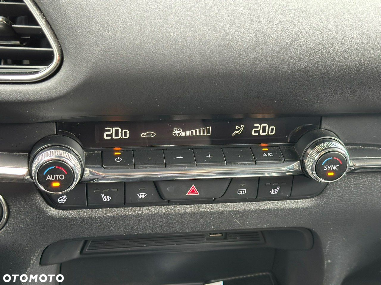 Mazda CX-30 SKYACTIV-X 2.0 M-Hybrid SELECTION - 30