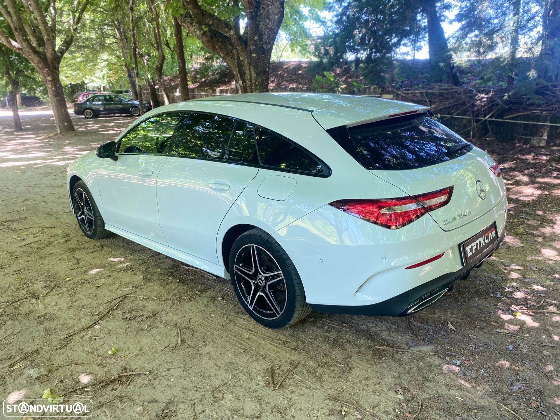 Mercedes-Benz CLA 250 e Shooting Brake AMG Line - 4