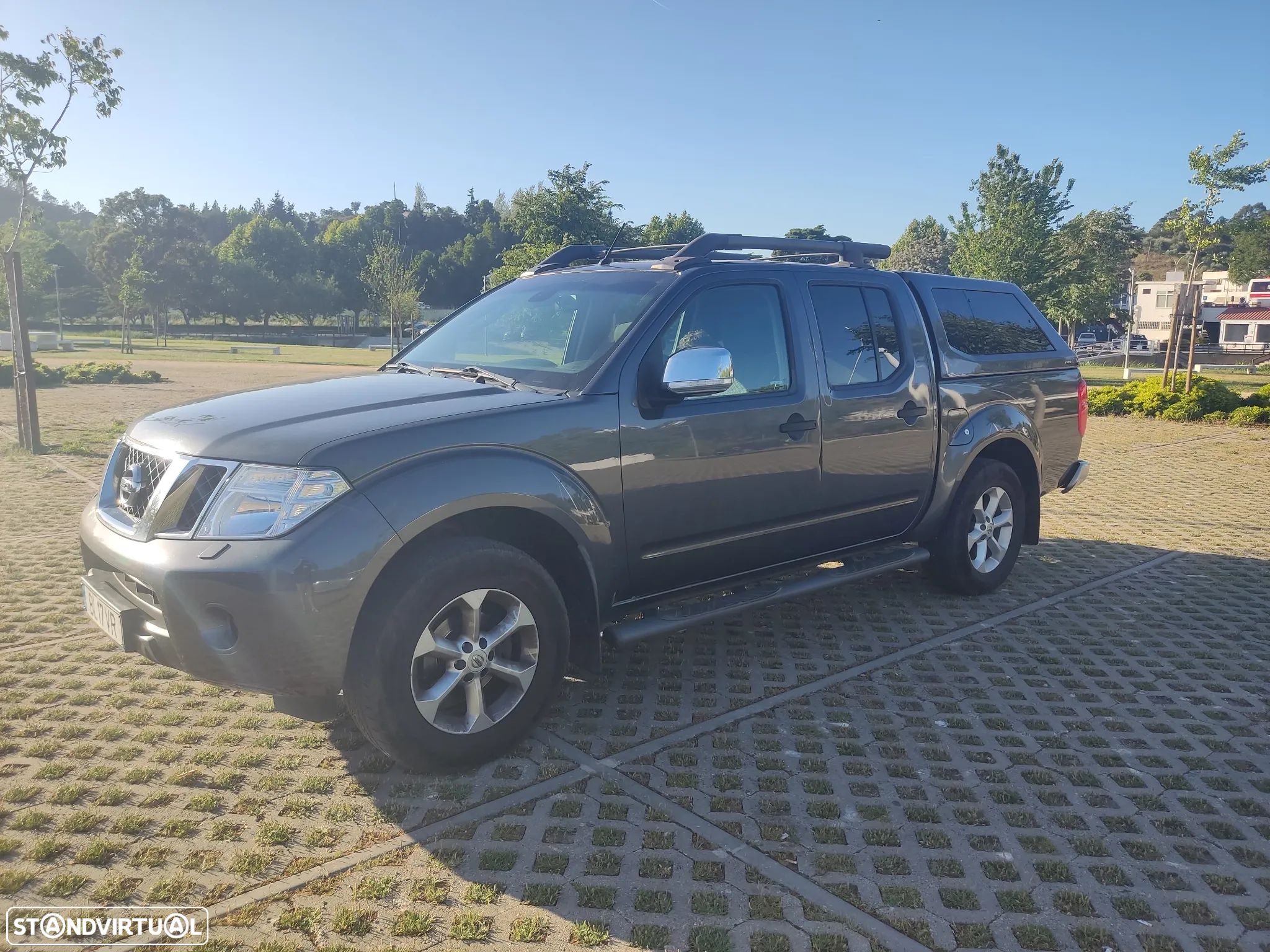 Nissan Navara 2.5 dCi CD LE 4WD - 1