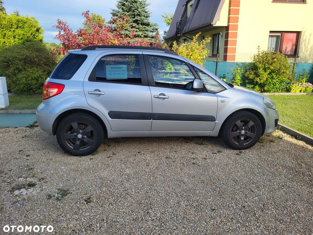 Suzuki SX4 1.6 Premium - 11