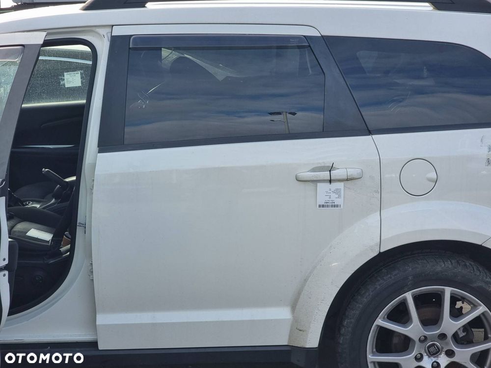 DRZWI LEWE TYŁ FIAT FREEMONT 2011 BIAŁE - 1