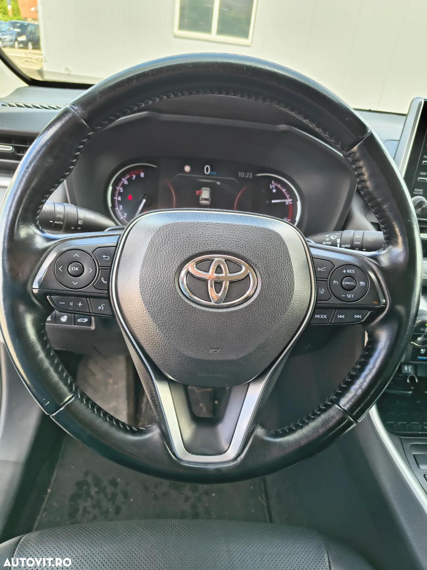 Toyota RAV4 2.0P CVT AWD Luxury - 6