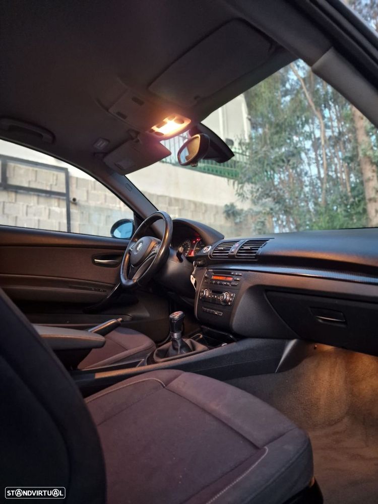 BMW 118 d Line Urban - 13