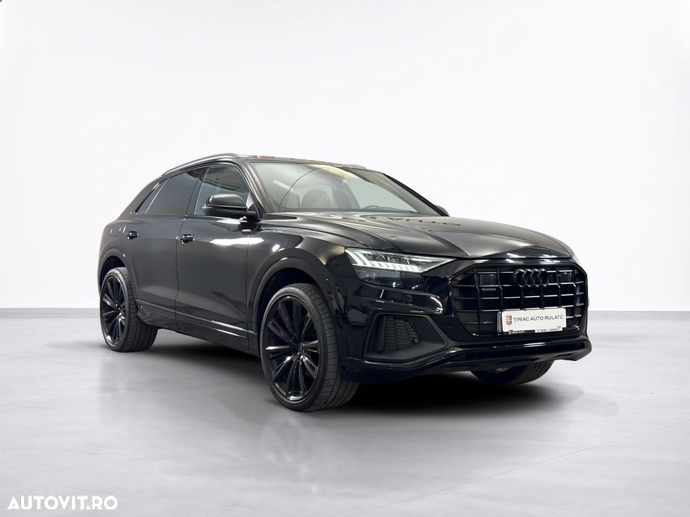 Audi Q8 - 8