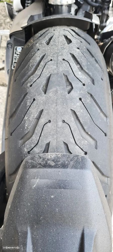 Honda CB 1000R Neo Sports Café - 12