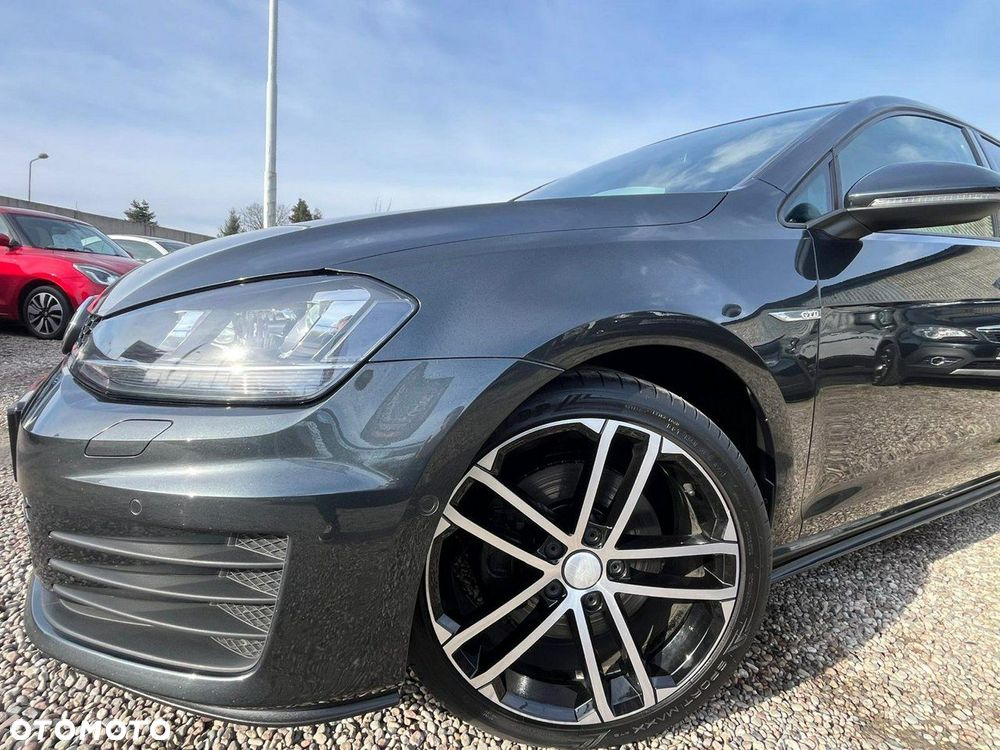Volkswagen Golf 2.0 TDI BMT GTD - 27