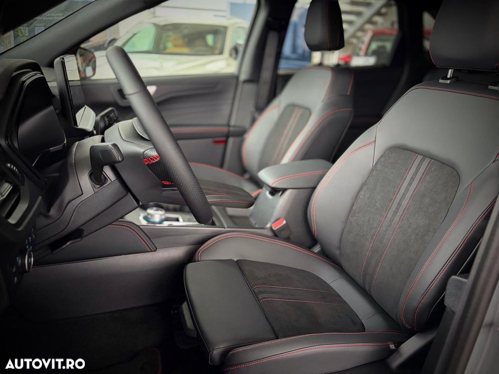 Ford Kuga 2.5 Duratec FWD PHEV ST-Line X - 23