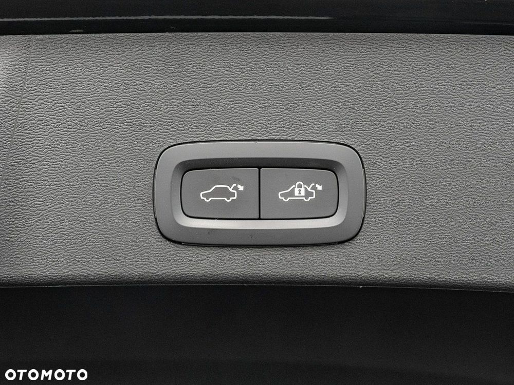 Volvo XC 40 B4 Core - 28